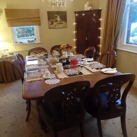 Holly Croft 住宿加早餐酒店 斯卡伯勒